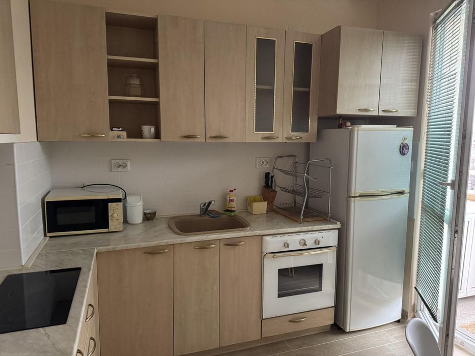 Дава се под наем Тристаен апартамент в Пловдив, Мараша - 112 кв.м за 450 € - Снимка #1