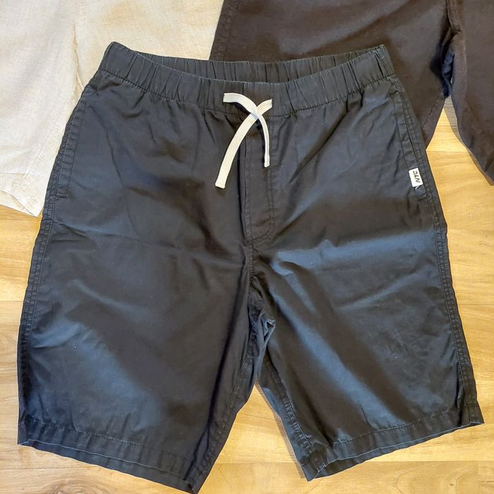 Къси панталонки и блуза за дете на 12-14 г.