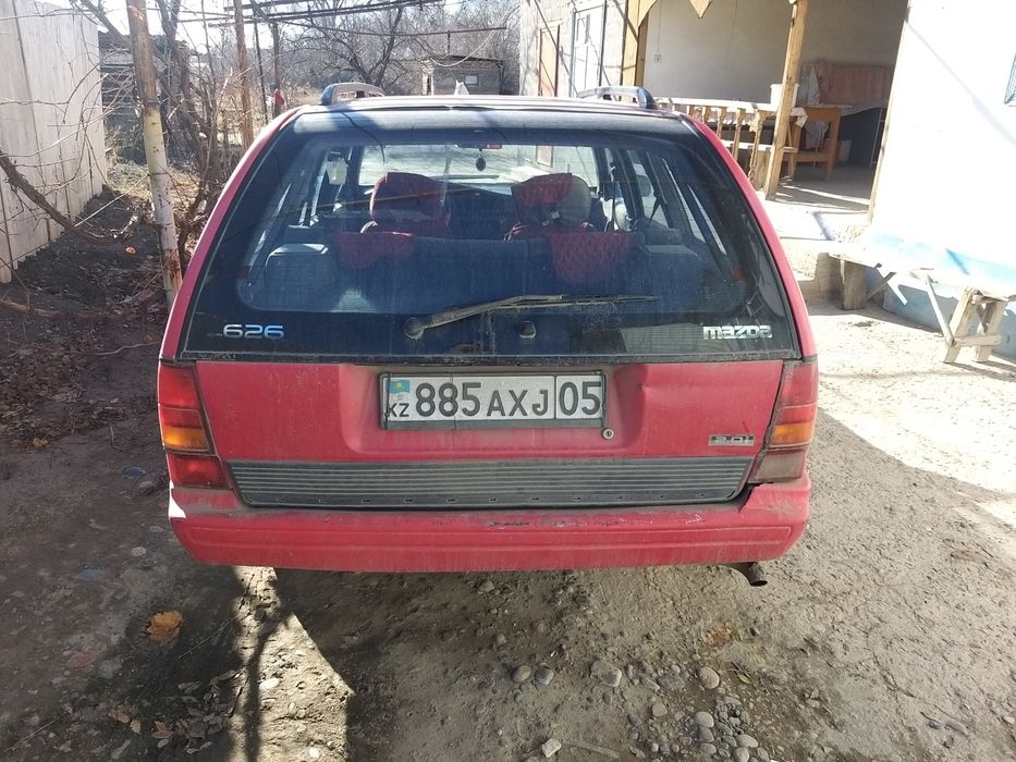 Автомобиль мазда 626