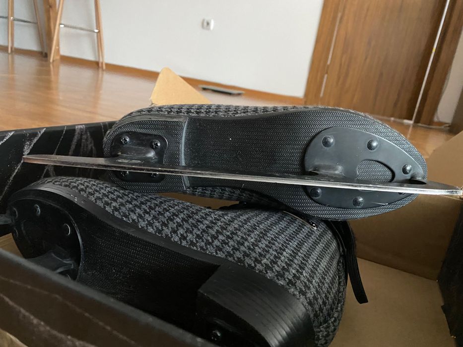 Продавам кънки за лед, състояние - като НОВИ