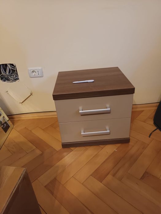 Vand set dulap si noptiera