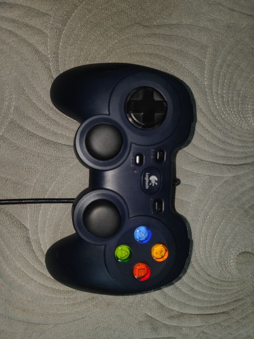 Джойстик Logitech F310