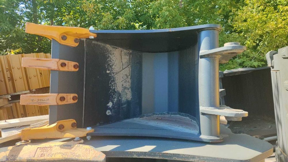 Ковш шириной 600 мм для экскаватора погрузчика KOMATSU WB93,95.