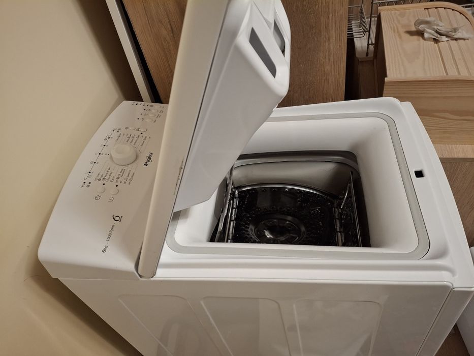 Пералня с горно зареждане Уърлпул