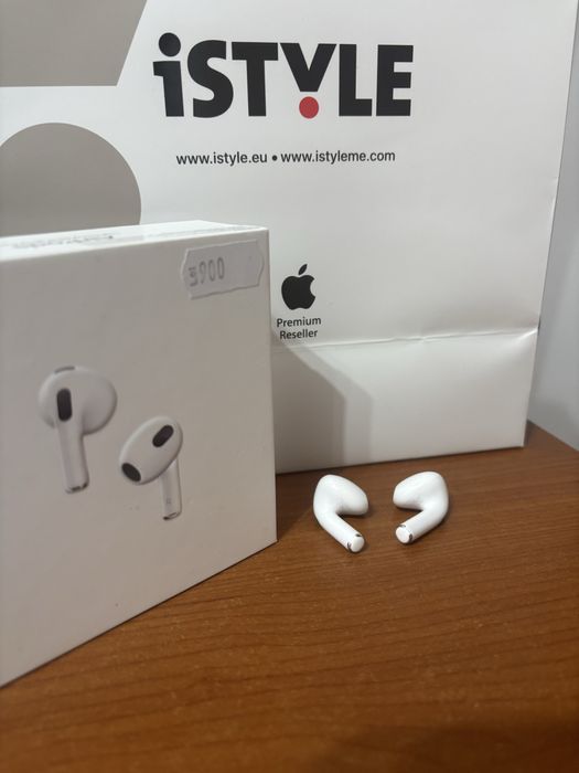 Casti Apple Airpods Gen 3, fara carcasa