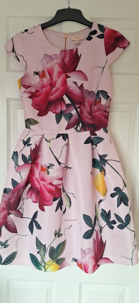 Ted Baker оригинални красиви  рокли 1/XS-S размер