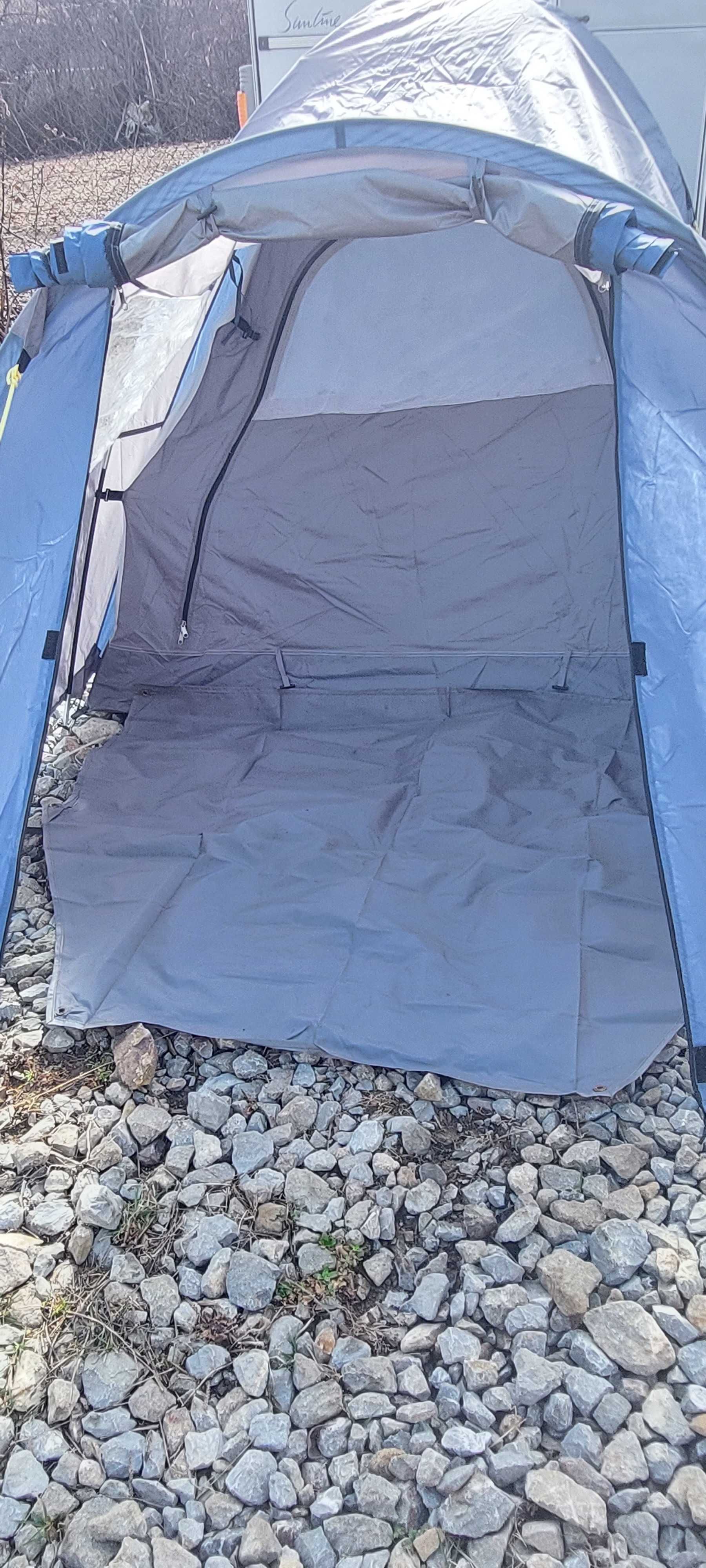 Двуместна палатка