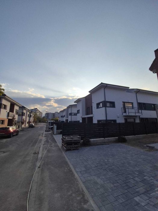 Dezvoltator Vand apartament 100mp, zona IRA