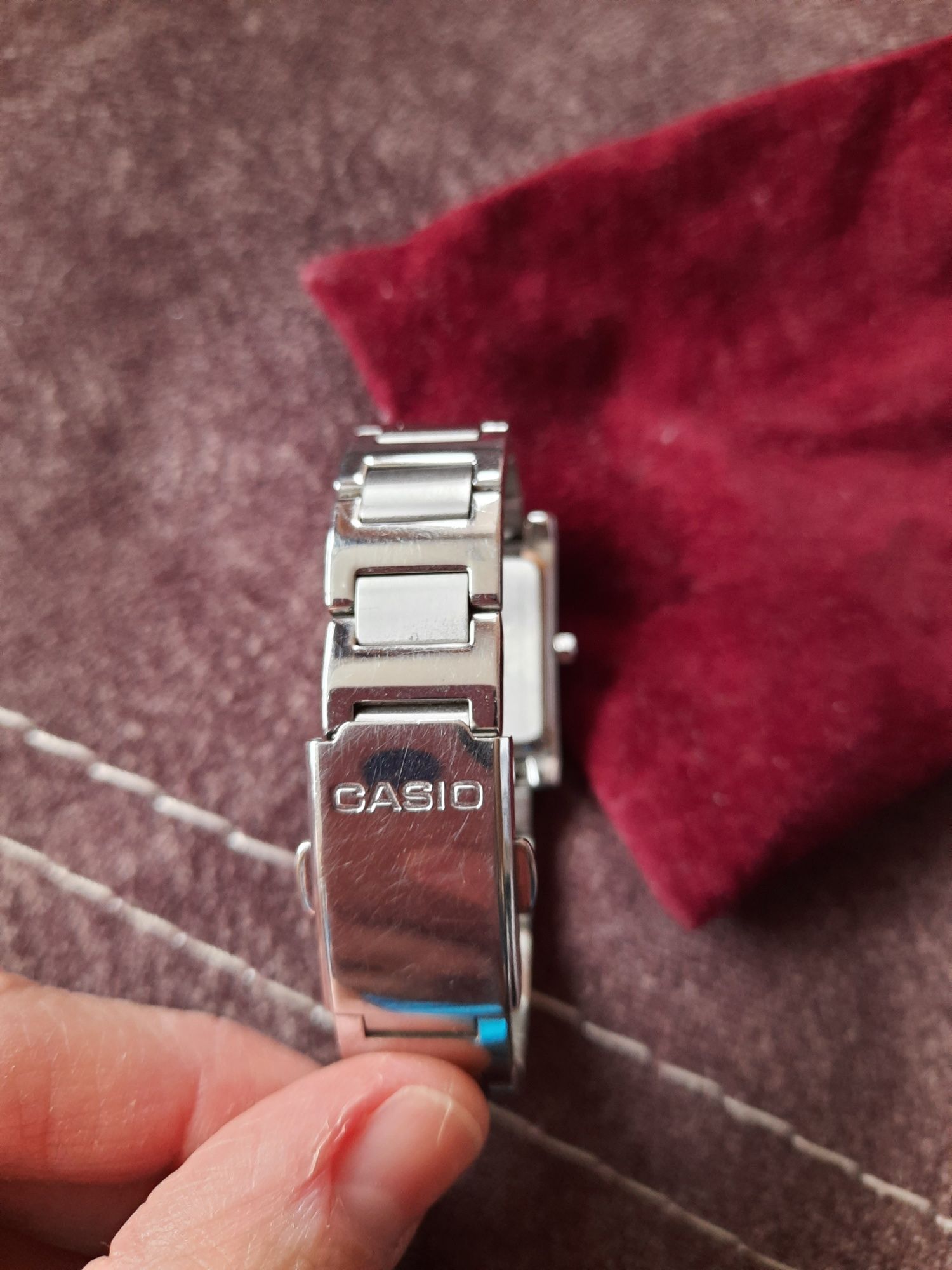 Дамски часовник Casio