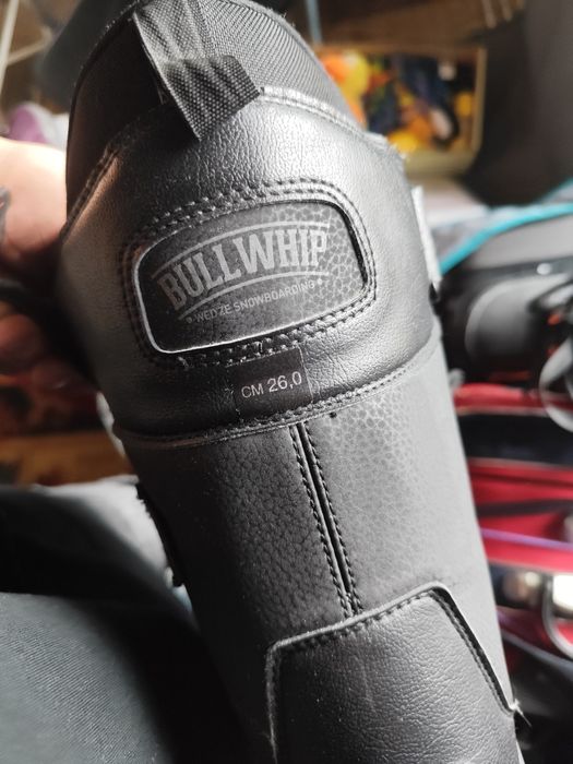 Vând boots snowboard