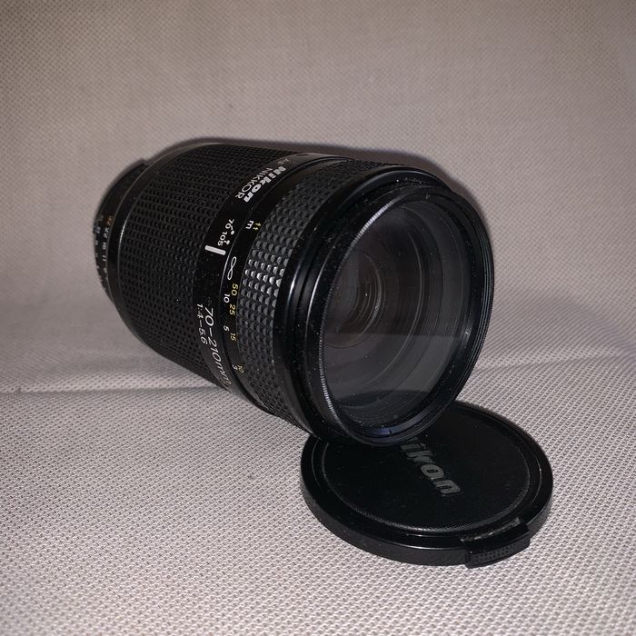 Obiectiv: Nikon 70–210 mm