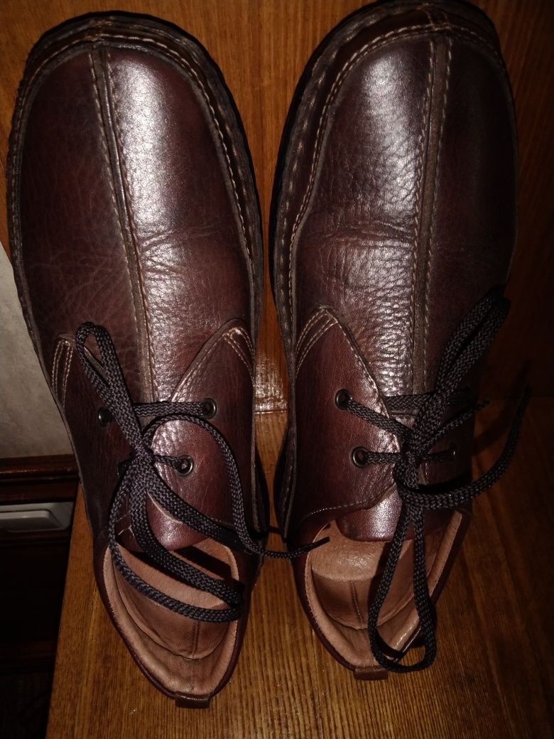 Туфли цвет коричневый мужские размер 42. Купленные в Германии.