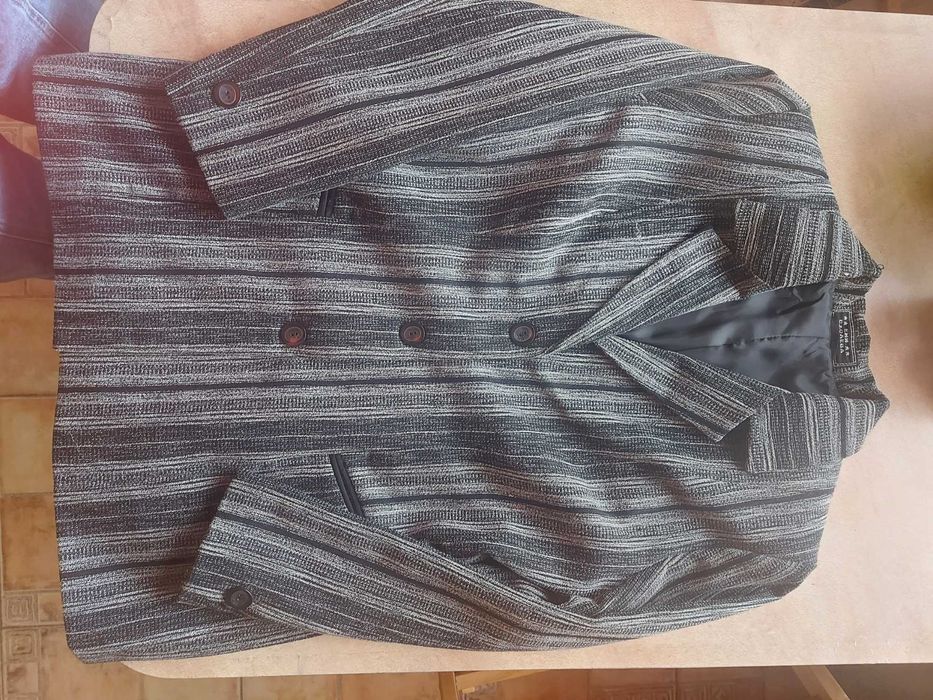 Продавам ново дамско сако