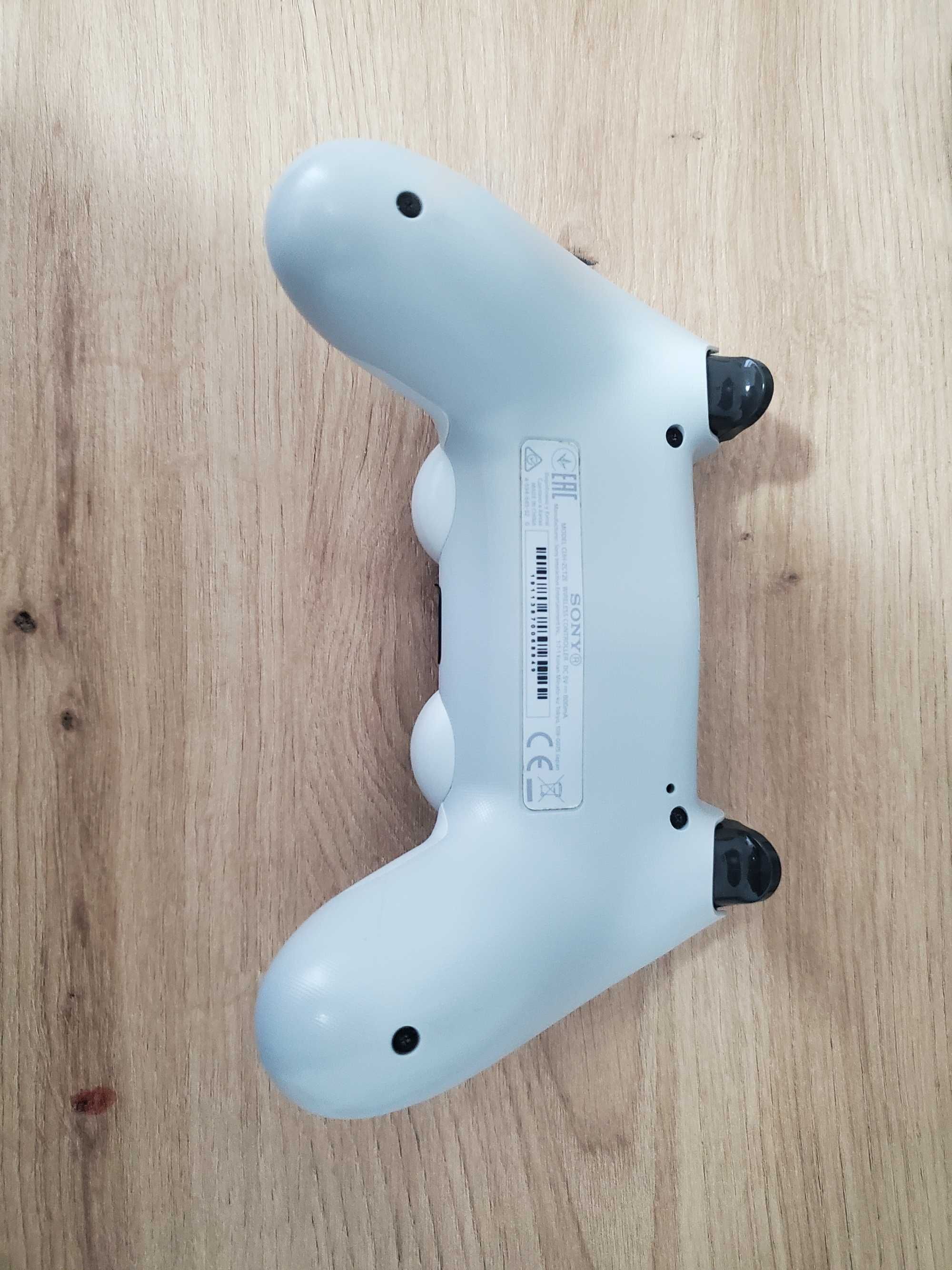 Vând controler playstation 4