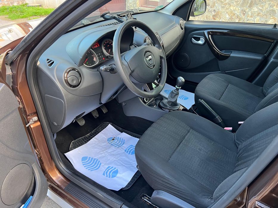 Dacia Duster 1.6 Benzina / 4x4
