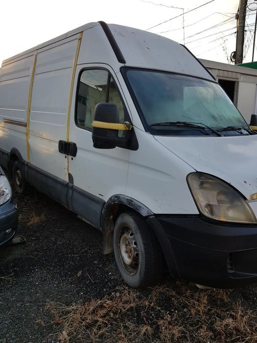IVECO Daily 2,3 HPI - Autoutilitara (Caroserie BB furgon)