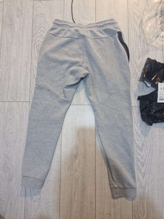 Nike tech gri mărimea M