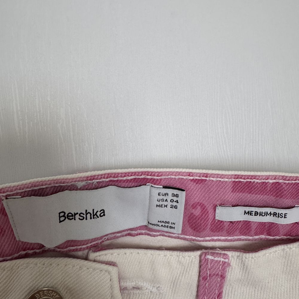 Дамски къси гащи Nike и Bershka – размер S