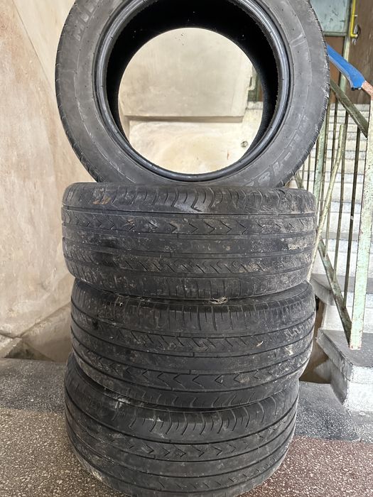 Vând cauciucuri vara 225/55/R16