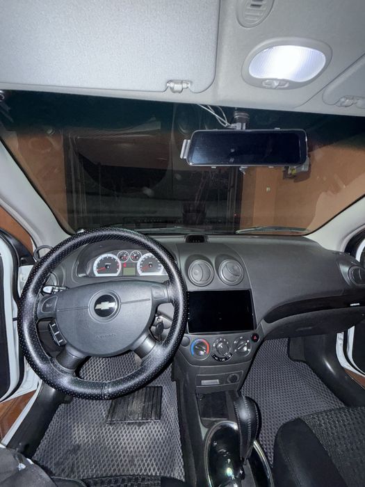 Nexia 3 2020 rangi oq srochna sotiladi