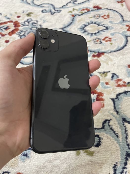 Продам Айфон 11 сост хороши