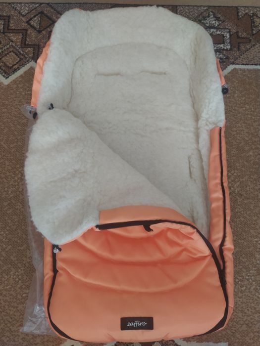 Зимен чувал за количка от овча вълна Womar