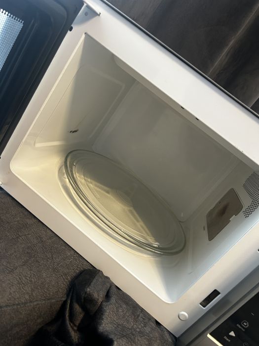 Cuptor mucrounde whirlpool