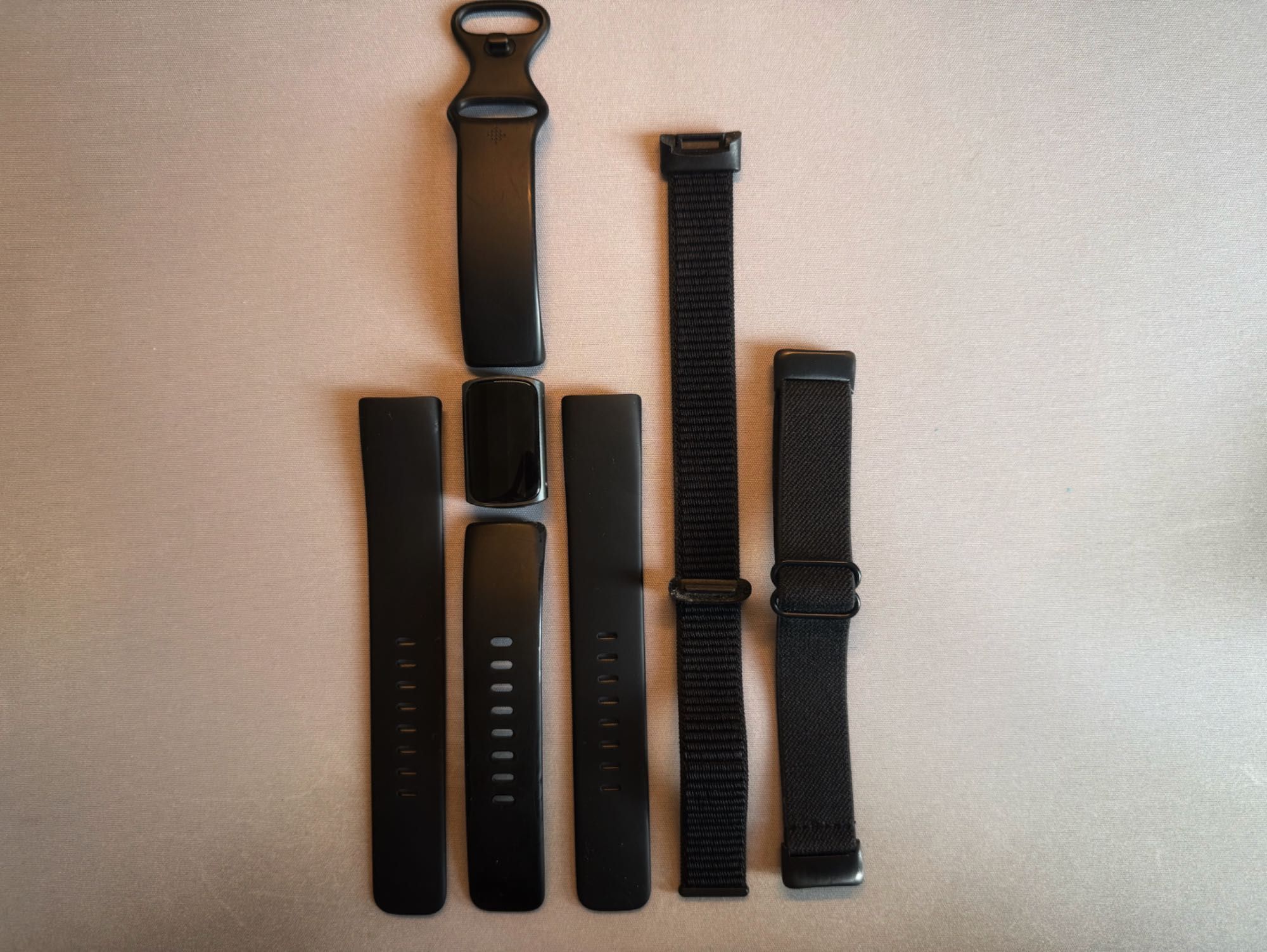 Фитнес гривна - Fitbit Charge 5