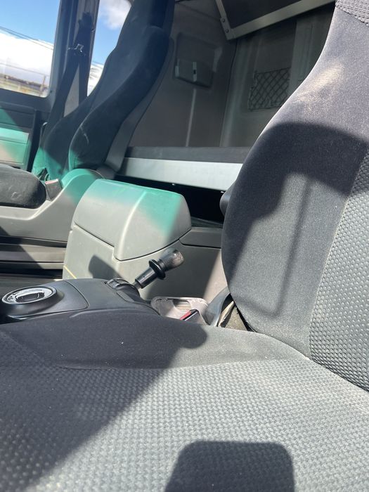 Vand  sau schimb man tgx 440 .2012 .chit hidraulic bena