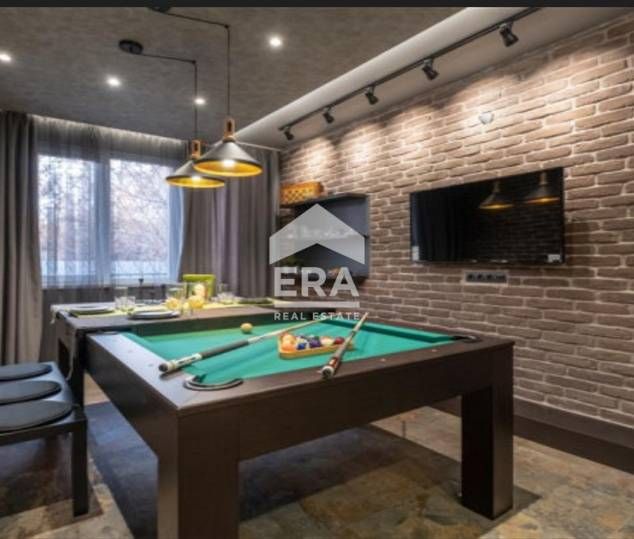 Продава се Тристаен апартамент в София, Център - 105 кв.м за 2761 €/кв.м - Снимка #2