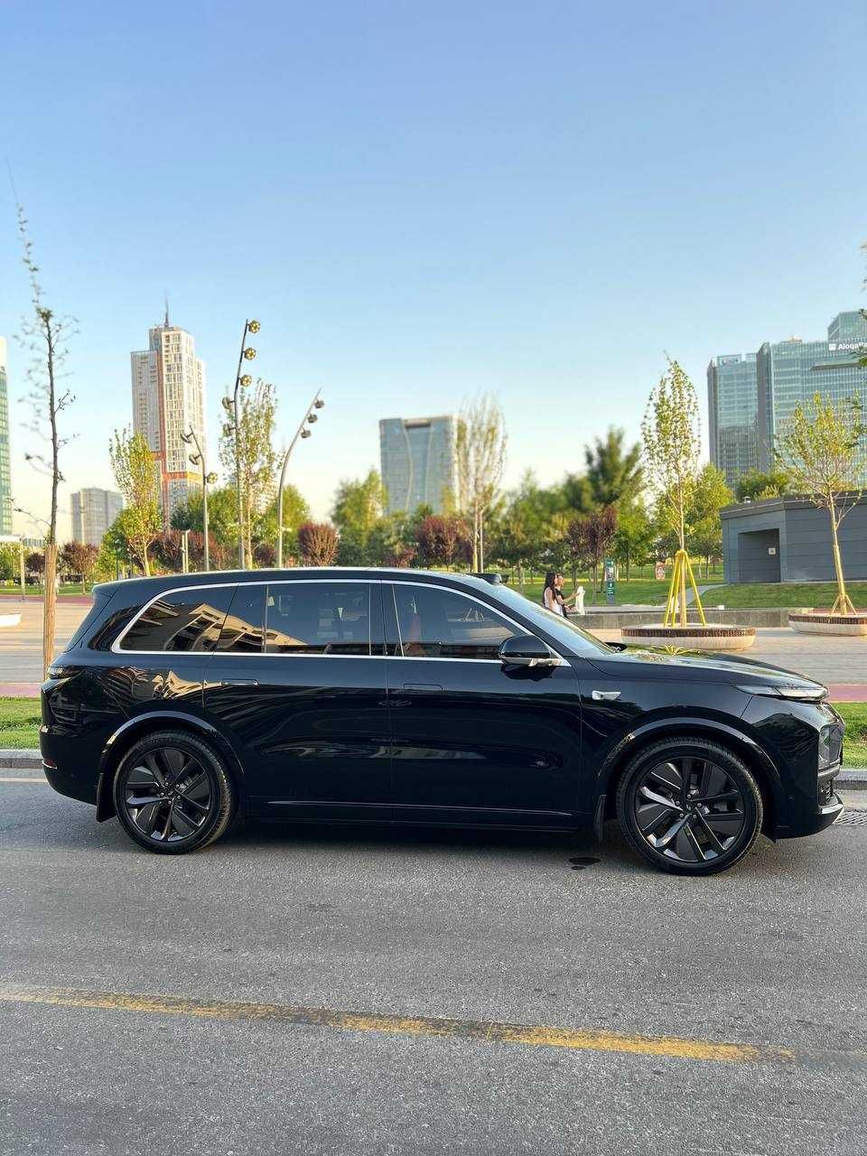 Lixiang L9 Ultra notarius 0 probeg