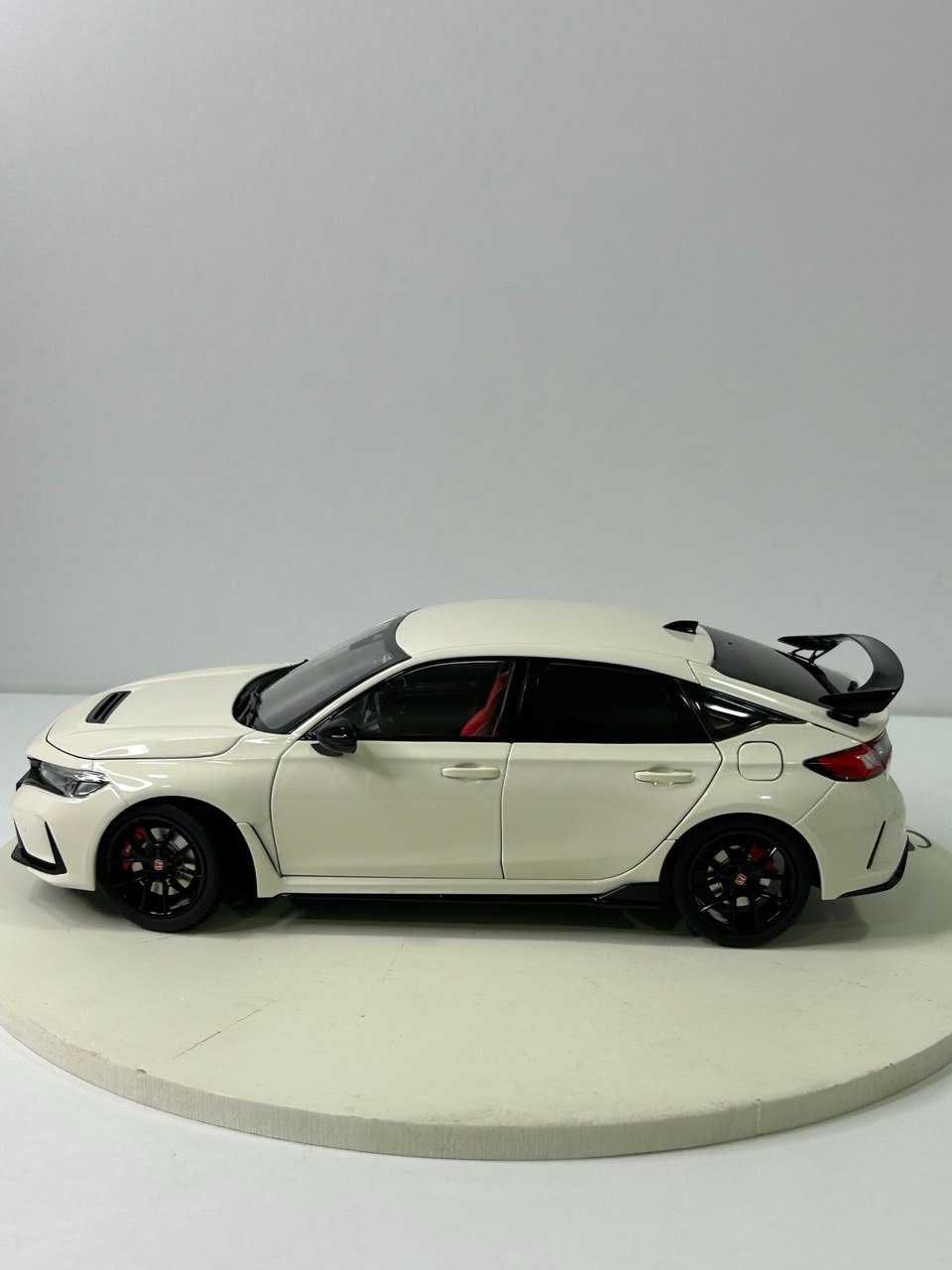 Коллекционная модель автомобиля Honda