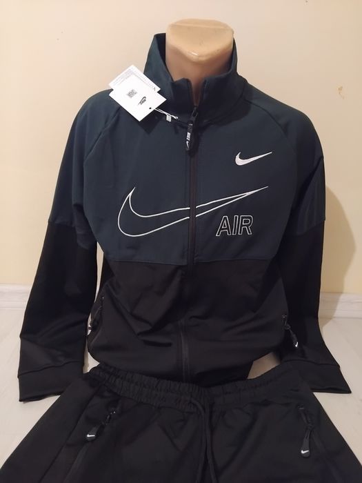 Trening baieti Nike.