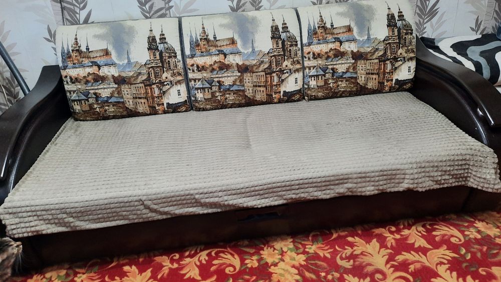 Продается диван б/у