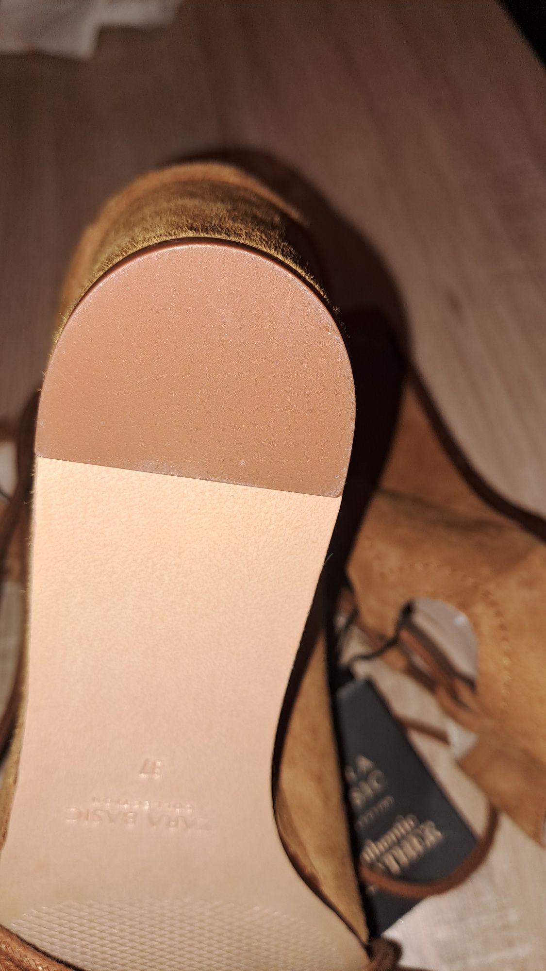 Vand sandale dama Zara Basic, piele nr 37, produs NOU