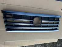 Grila centrala radiator originala VW Touareg 3 CR7 R  line 2018-2022