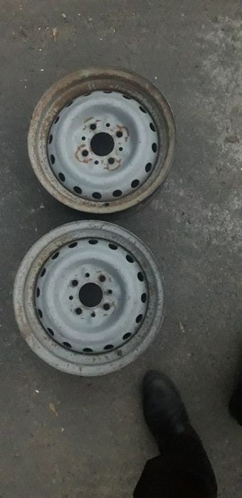 Продам диски простые цветом серый недорого