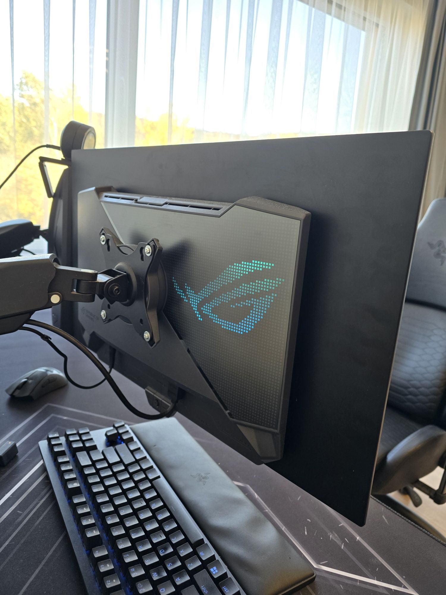 Asus PG27AQDM OLED 240Hz 0.03ms Монитор