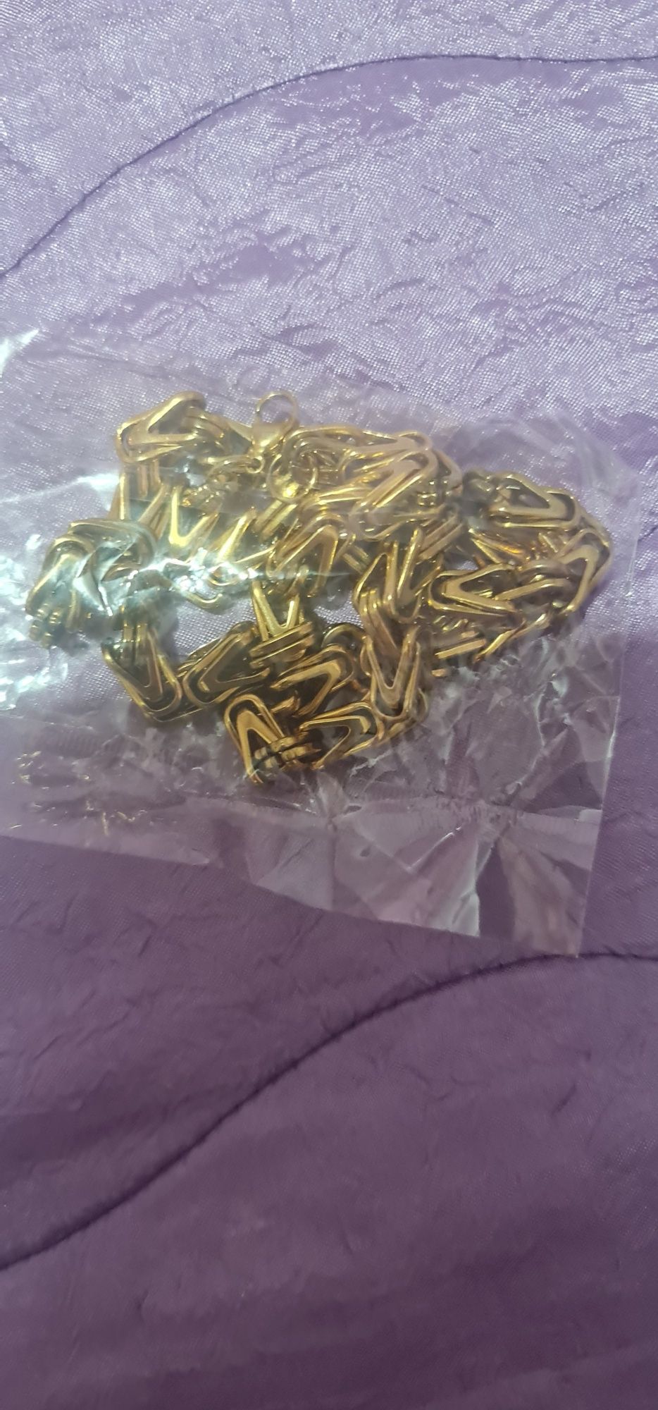 Продавам мъжки ланец
