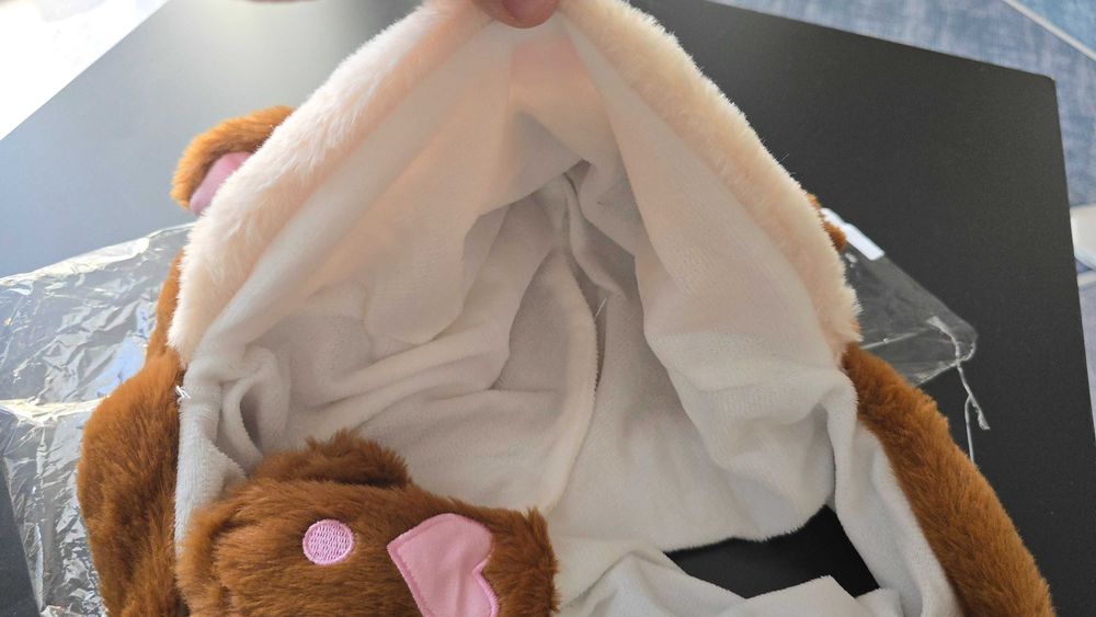 Caciula adulti si copii, cu urechi miscatoare