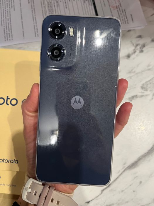 Чисто нов телефон Motorola Moto G05