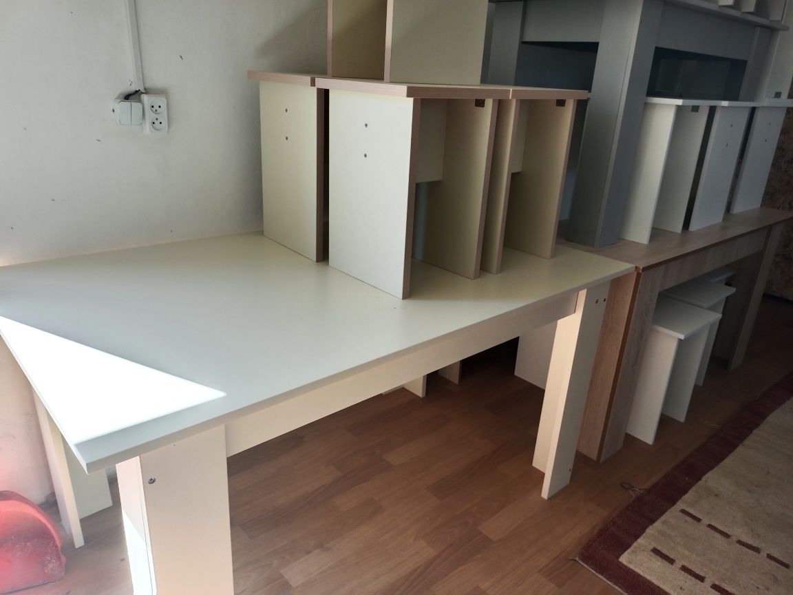 Кухонные столы новые