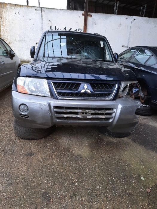 Dezmembram Mitsubishi Pajero III 3.2 Cdi An 2006 Cod motor 4M41