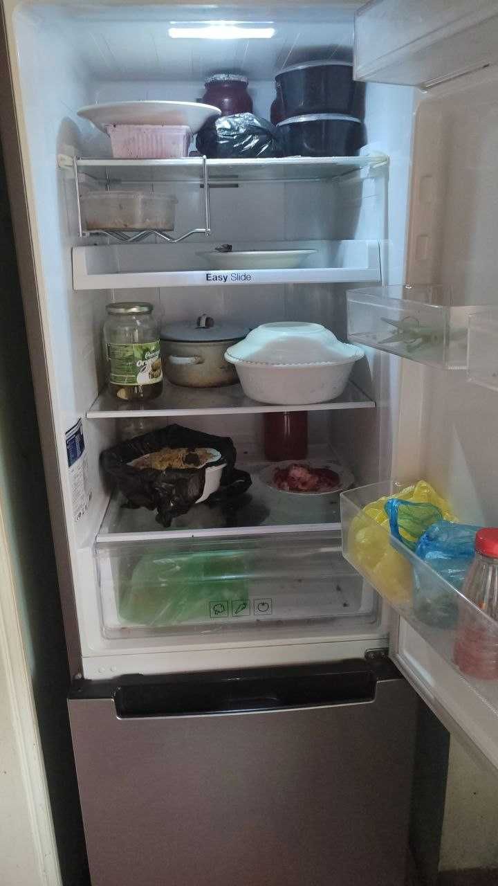 Продаётся холодильник Самсунг в хорошем состоянии