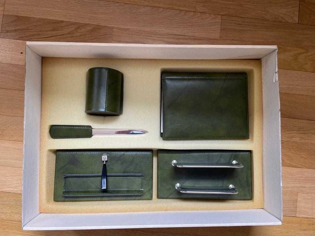 Set birou lux piele ecologica format din 6 piese cu cutia originala