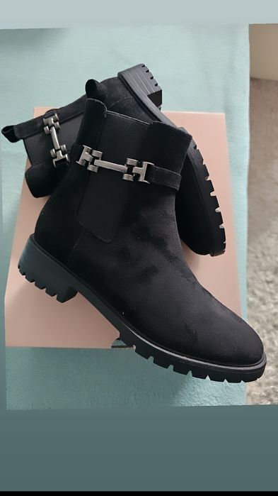 Vând ghete damă mărimea 37!!