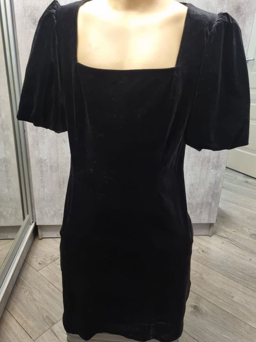 Платье велюр. Новое 44