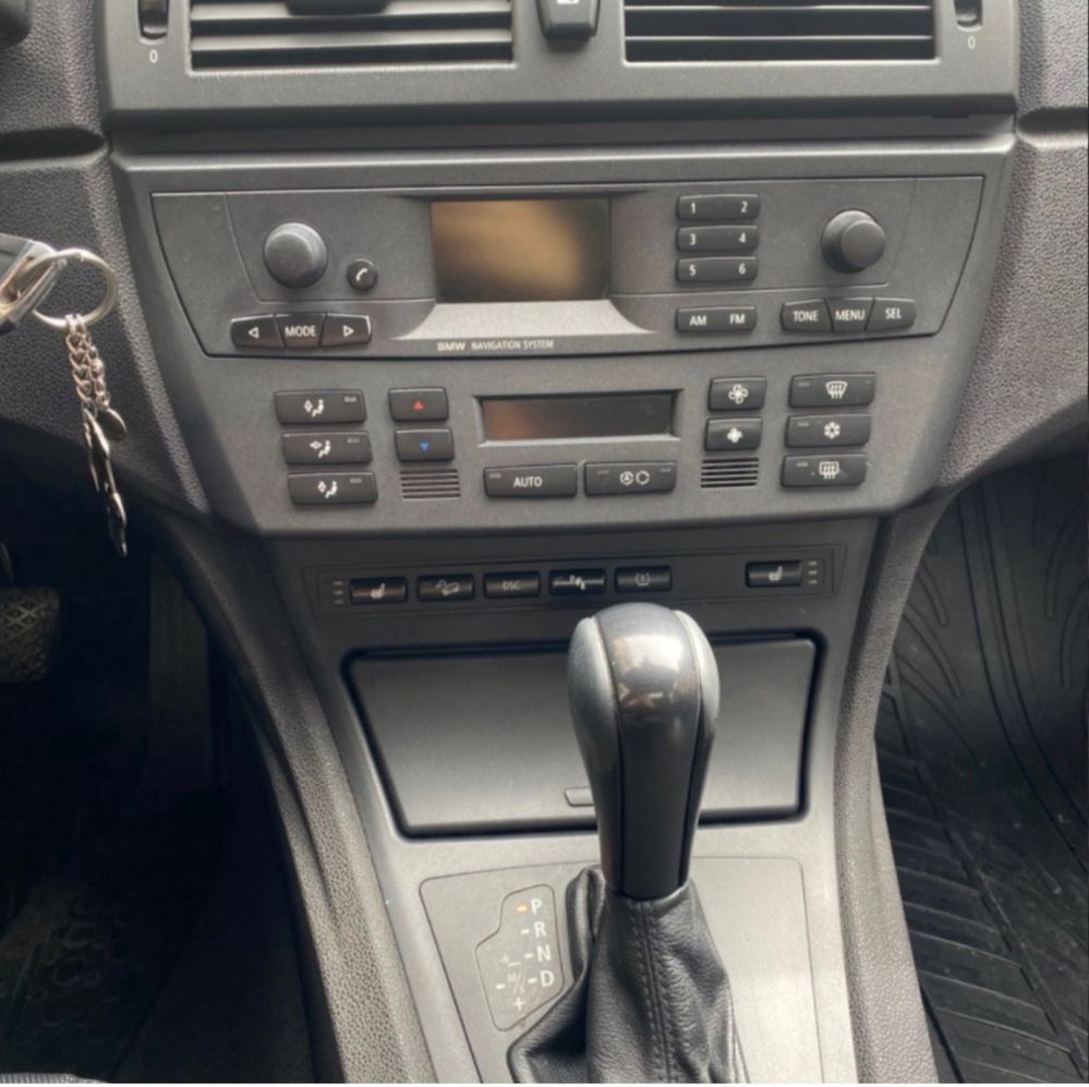 bmw x3 e83 2004.