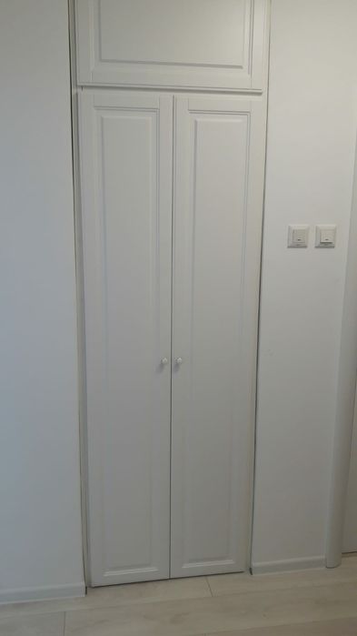 Usi debara cu balamale sau glisante