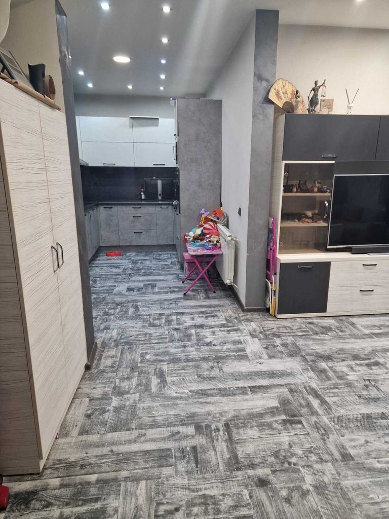 Продава се Къща в Бургас, Възраждане - 140 кв.м за 620 €/кв.м - Снимка #2